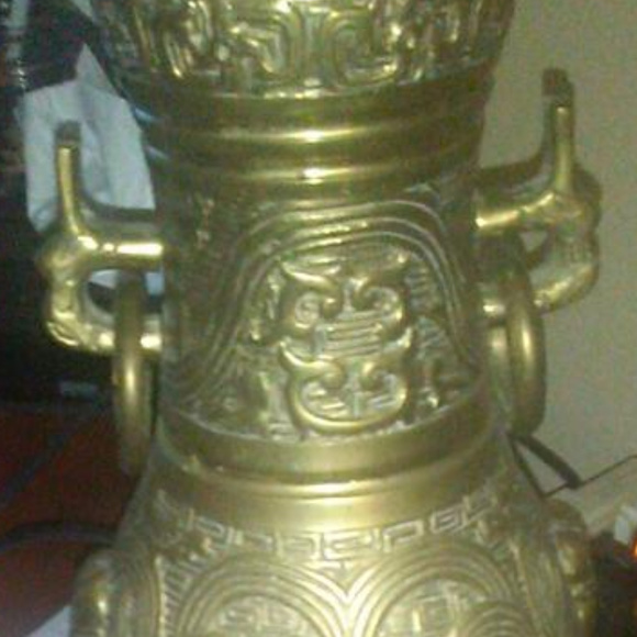Solid Bronze Grecian Antique Lamp AND Versace Gift - Picture 7 of 8